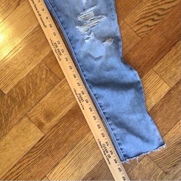NWT Levi’s 711 Skinny Ankle Sculpt Soft Jeans - Picture 9 of 11